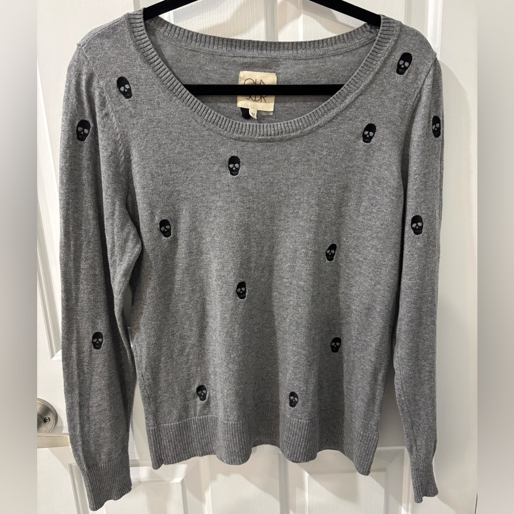 Chaser Cotton & Cashmere Gray Stylish Sweater with Black Skull Accents Size M